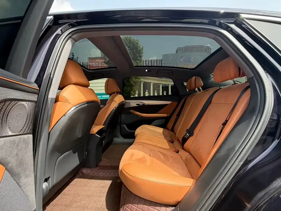 Voyah Lantu light chasing VOYAH 2024 PHEV 4WD Ultra-Long-Range Flagship Edition 2024 — миниатюра 4