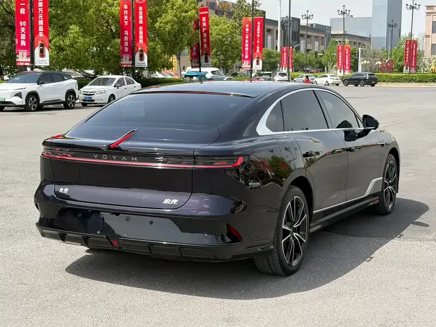Voyah Lantu light chasing VOYAH 2024 PHEV 4WD Ultra-Long-Range Flagship Edition 2024 — миниатюра 5