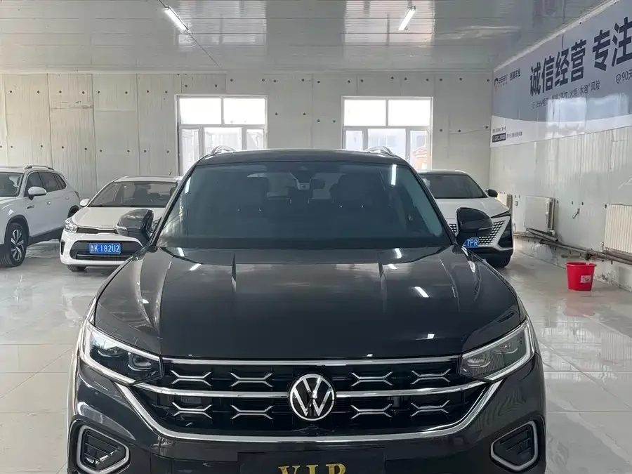 Volkswagen Tayron Tanyue 2023 280TSI 2WD Luxury Plus Advanced Edition 2023 — фото 1, купить с доставкой в Москву