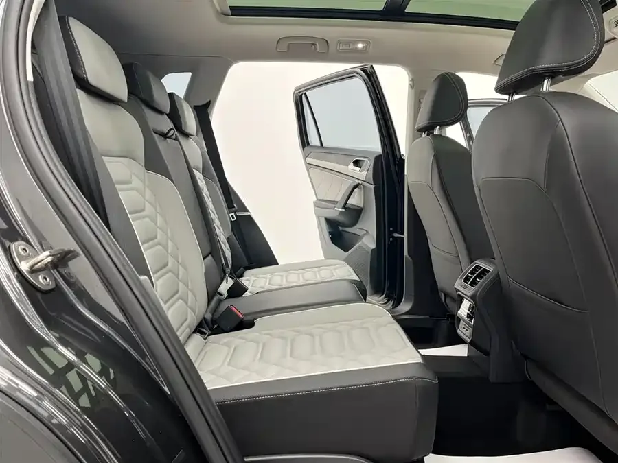 Volkswagen Tayron Tanyue 2023 280TSI 2WD Luxury Plus Advanced Edition 2023 — миниатюра 4