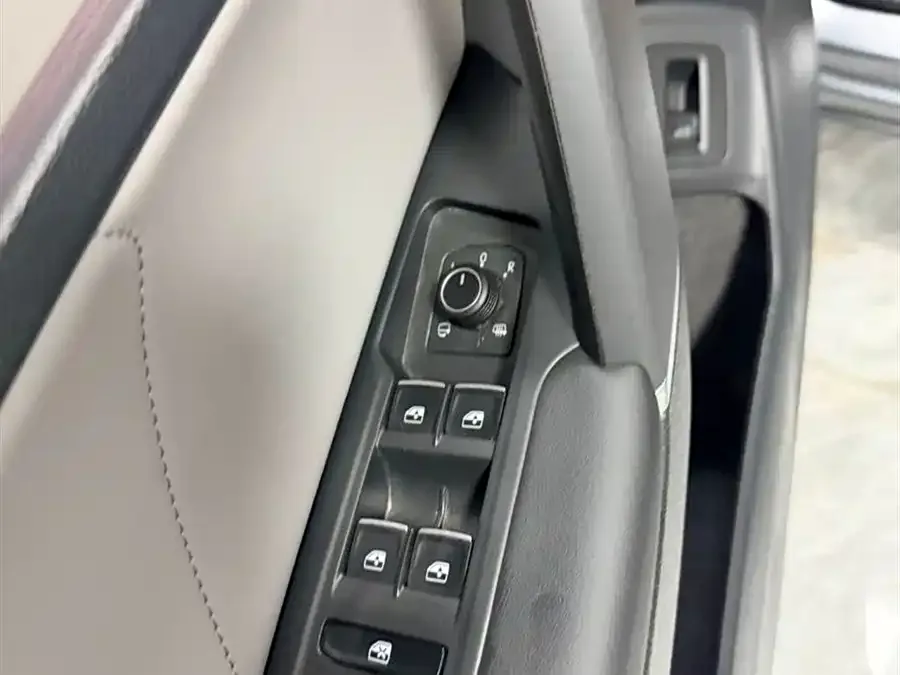 Volkswagen Tayron Tanyue 2023 280TSI 2WD Luxury Plus Advanced Edition 2023 — миниатюра 2