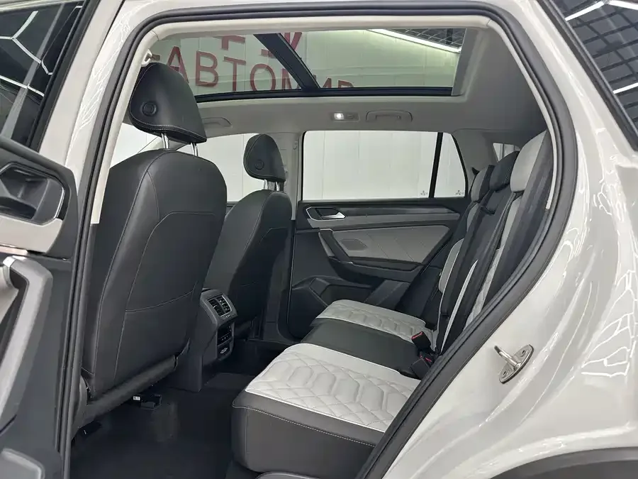 Volkswagen Tayron Tanyue 2023 280TSI 2WD Luxury Plus Advanced Edition 2022 — миниатюра 2
