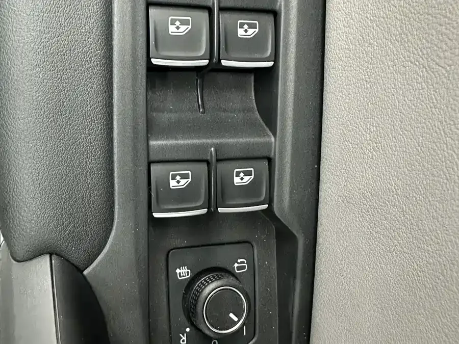 Volkswagen Tayron Tanyue 2023 280TSI 2WD Luxury Plus Advanced Edition 2022 — миниатюра 5