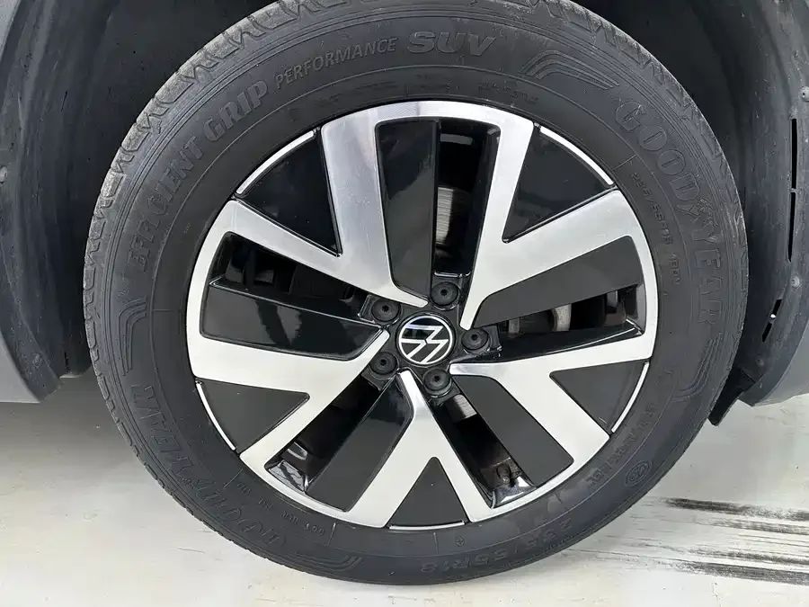 Volkswagen Tayron Tanyue 2023 330TSI 2WD Luxury Plus Advanced Edition 2022 — миниатюра 4