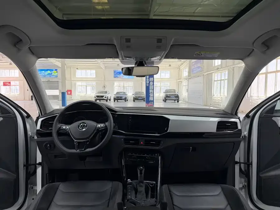 Volkswagen Tayron Tanyue 2022 330TSI 2WD Luxury Smart Edition 2022 — миниатюра 3