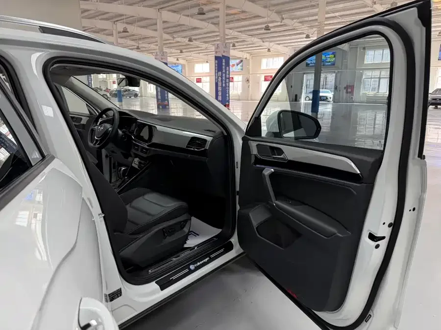Volkswagen Tayron Tanyue 2022 330TSI 2WD Luxury Smart Edition 2022 — миниатюра 4