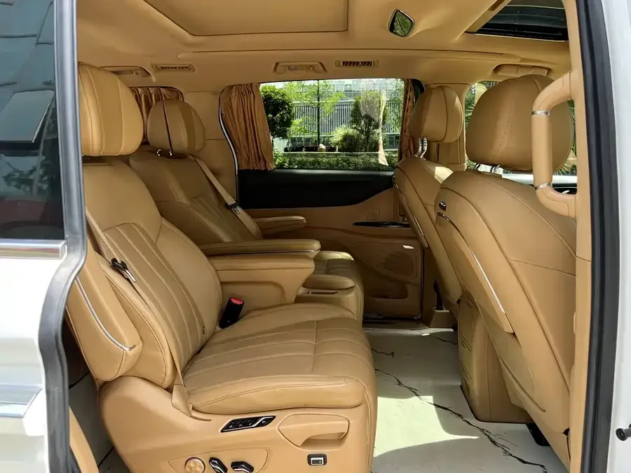 Voyah Lantu Dreamer 2022 Lantu Dreamer Low Carbon Edition + Smart Driving Package 2022 — миниатюра 3