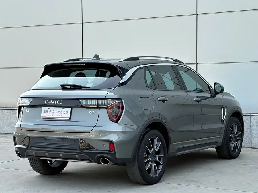 Lynk & Co 01 Lynk & Co 01 2021 2.0TD 2WD Pro 2022 — миниатюра 2