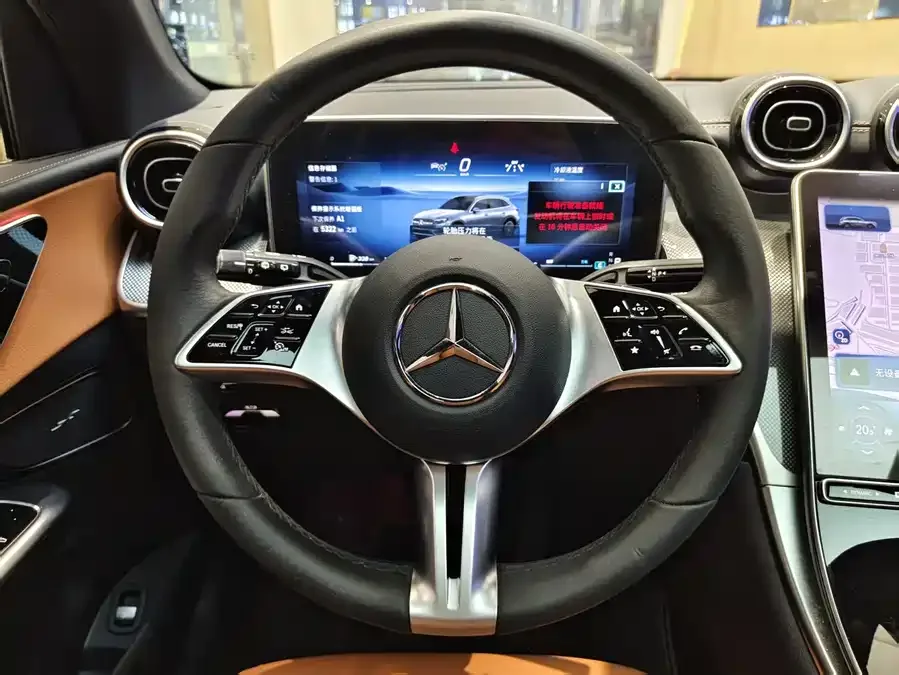 Mercedes-Benz GLC-Class Mercedes-Benz GLC 2024 GLC 260 L 4MATIC Dynamic 7-seater 2024 — миниатюра 3