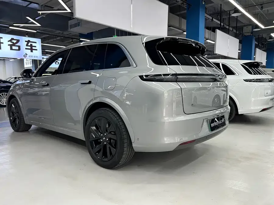 Li Xiang L7 Ideal L7 2023 Pro 2023 — миниатюра 2