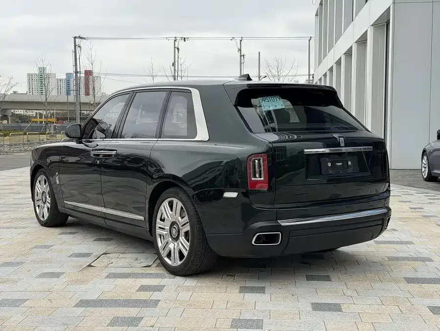Rolls-Royce Cullinan Cullinan 2018 four-seat version 2022 — миниатюра 2