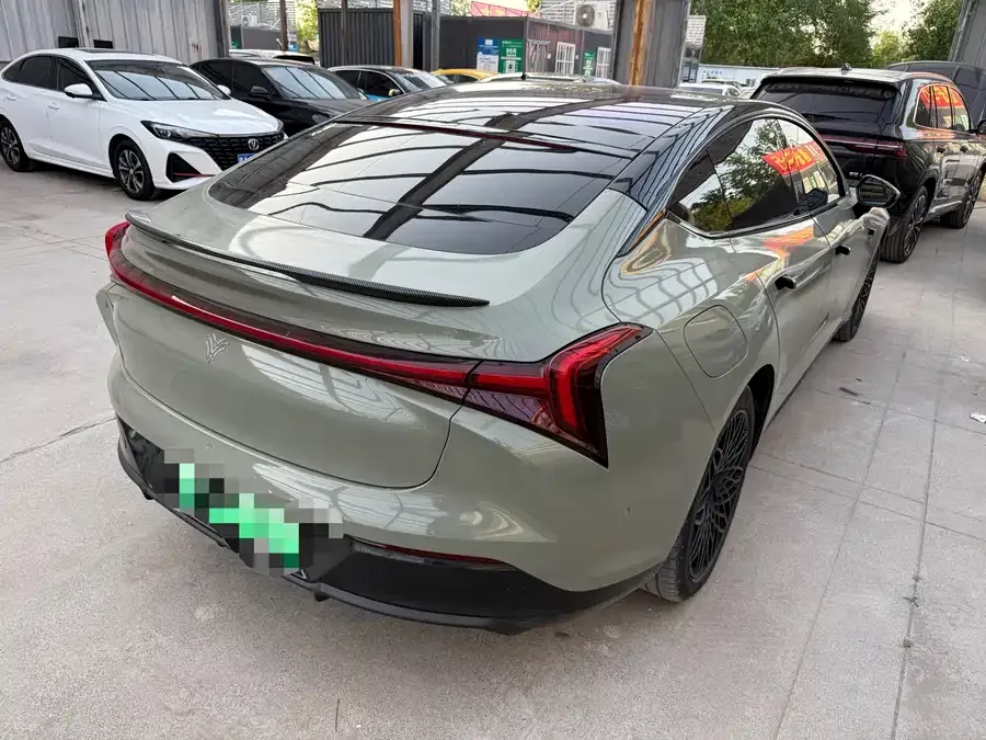 NETA Nezha S Nezha S 2022 extended range version 1160km rear-wheel drive large version 2023 — миниатюра 3