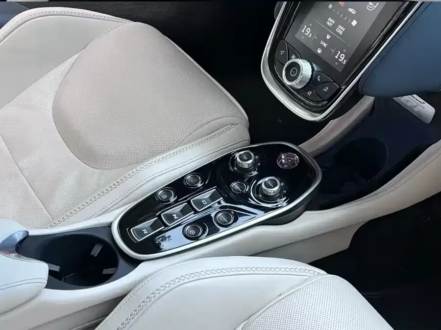 McLaren GT 2023 4.0T Standard 2023 — миниатюра 2