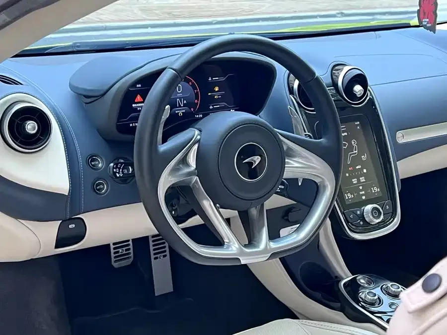 McLaren GT 2023 4.0T Standard 2023 — миниатюра 4