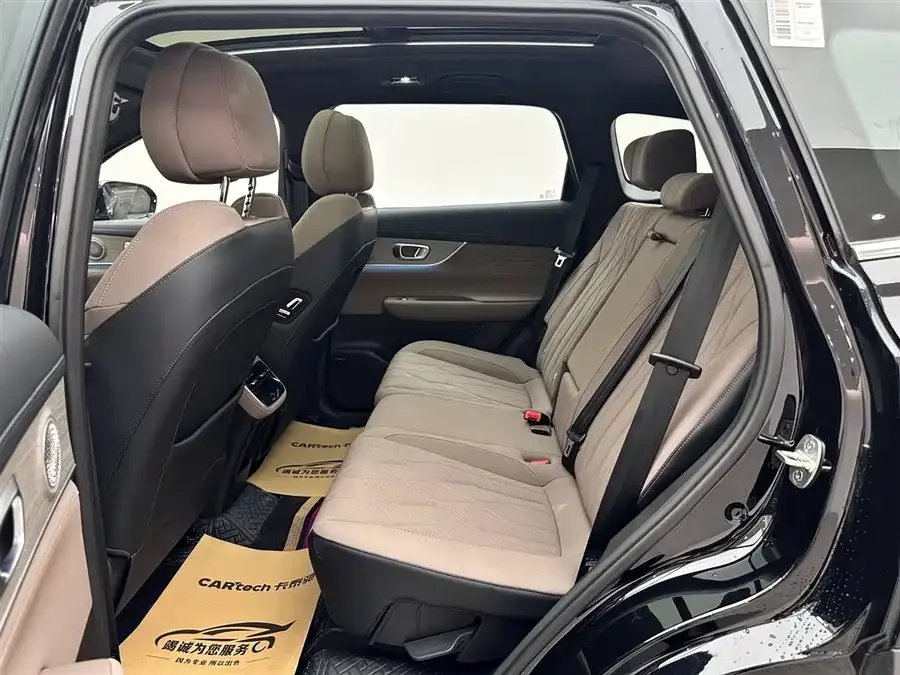 Chery Fengyun T8 Fengyun T8 2025 1.5T 130km Premium Edition 5-seater 2026 — миниатюра 3