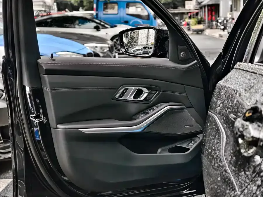 BMW M3 2023 M3 Sedan M xDrive Thunder Edition 2023 — миниатюра 3
