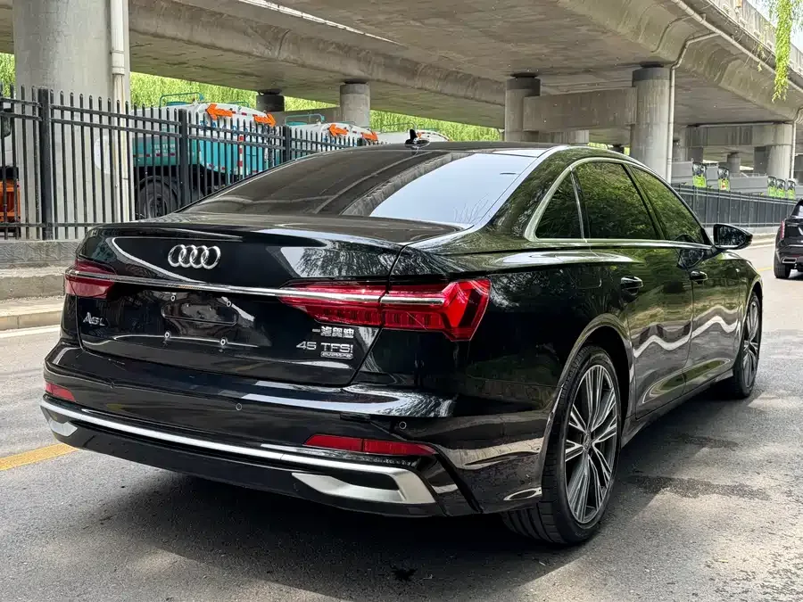 Audi A6L 2023 facelift 45 TFSI quattro exclusive dynamic model 2023 — миниатюра 5