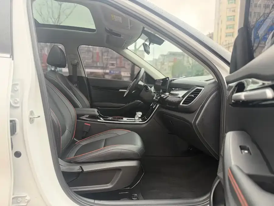 Kia Cyrus (Seltos) 2023 Certus 1.5L CVT Luxury Edition 2023 — миниатюра 3