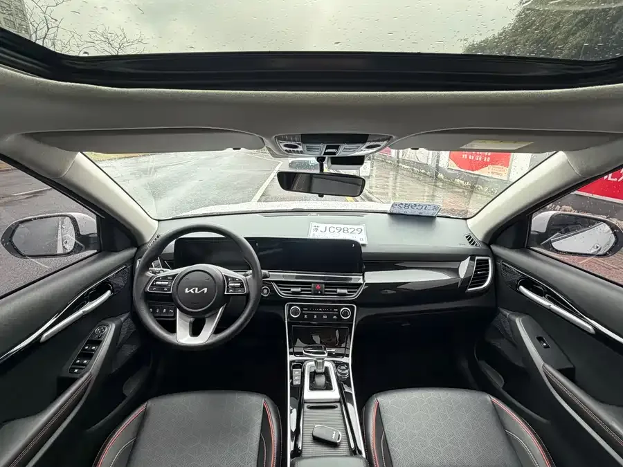 Kia Cyrus (Seltos) 2023 Certus 1.5L CVT Luxury Edition 2023 — миниатюра 4