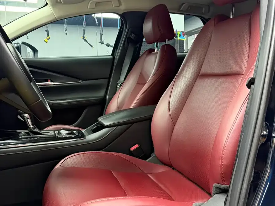 Mazda CX-30 2022 2.0L Automatic Obsidian Edition 2023 — миниатюра 5
