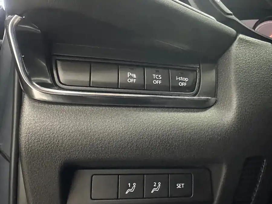 Mazda CX-30 2021 2.0L Automatic Jiayue Edition 2022 — миниатюра 3