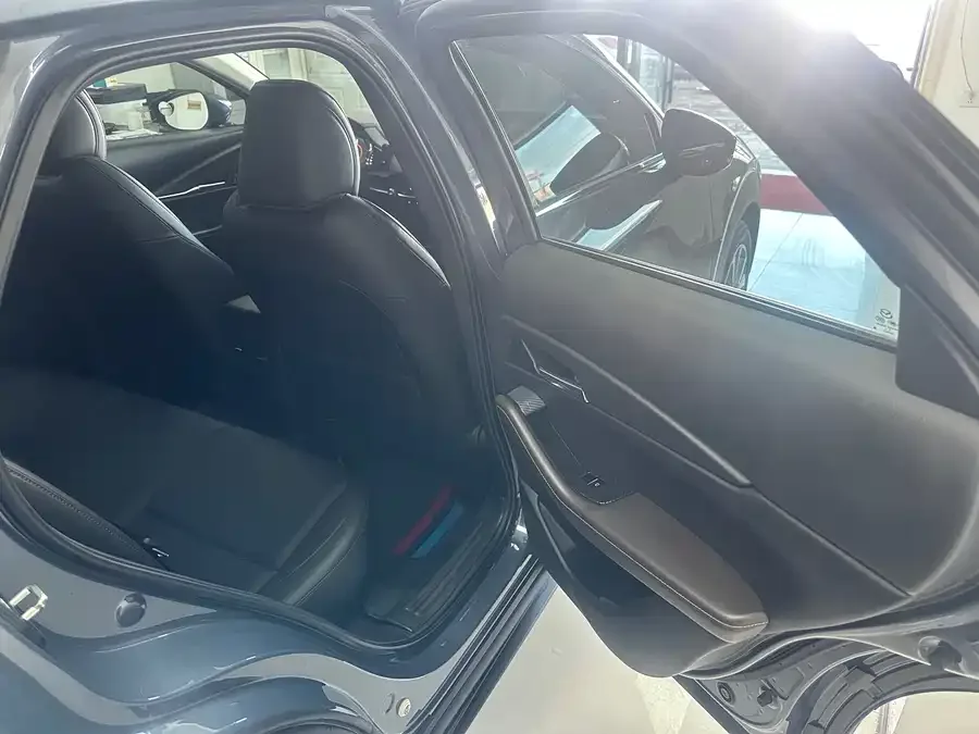 Mazda CX-30 2021 2.0L Automatic Jiayue Edition 2022 — миниатюра 5