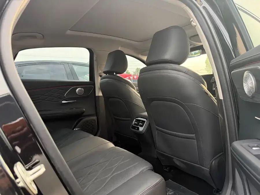 Chery Arrizo 8 PRO Chery Arrizo 8 PRO 2025 1.6T DCT Standard Edition 2025 — миниатюра 4