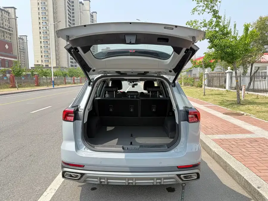 Chery Tiggo 8 PRO Tiggo 8 PRO 2022 290T 2WD Sky Edition 5 Seaters 2022 — миниатюра 5