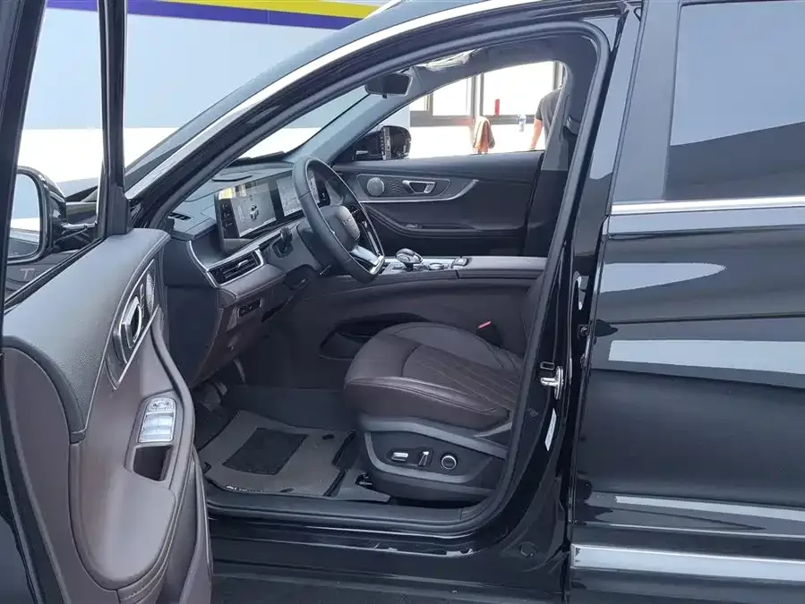 Chery Tiggo 8 PRO Tiggo 8 PRO 2024 Champion Edition 390T 2WD Peak Edition 7 seats 2024 — миниатюра 3