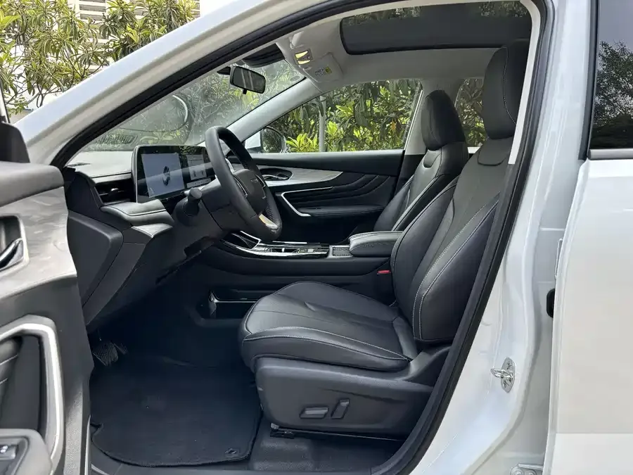 Venucia Big V DD-i Venucia V DD-i 2025 Orca 150km Joyful Tour Edition 2025 — миниатюра 3