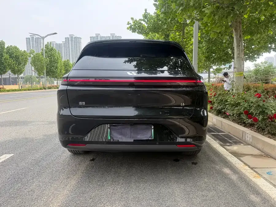 Li Xiang L6 Ideal L6 2025 Max Smart Renewal Edition 2025 — миниатюра 2