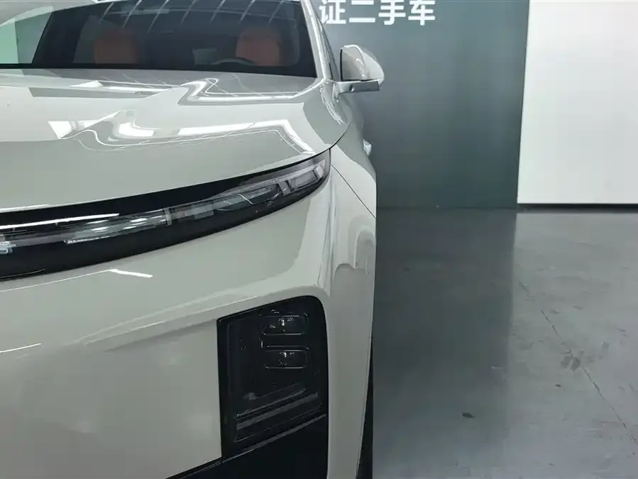 Li Xiang L6 Ideal L6 2025 Max Smart Renewal Edition 2025 — миниатюра 5