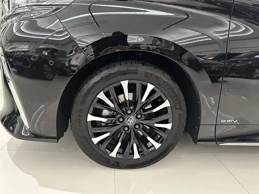 Toyota Alphard Alphard 2024 Hybrid 2.5L Premium Edition 2024 — миниатюра 2