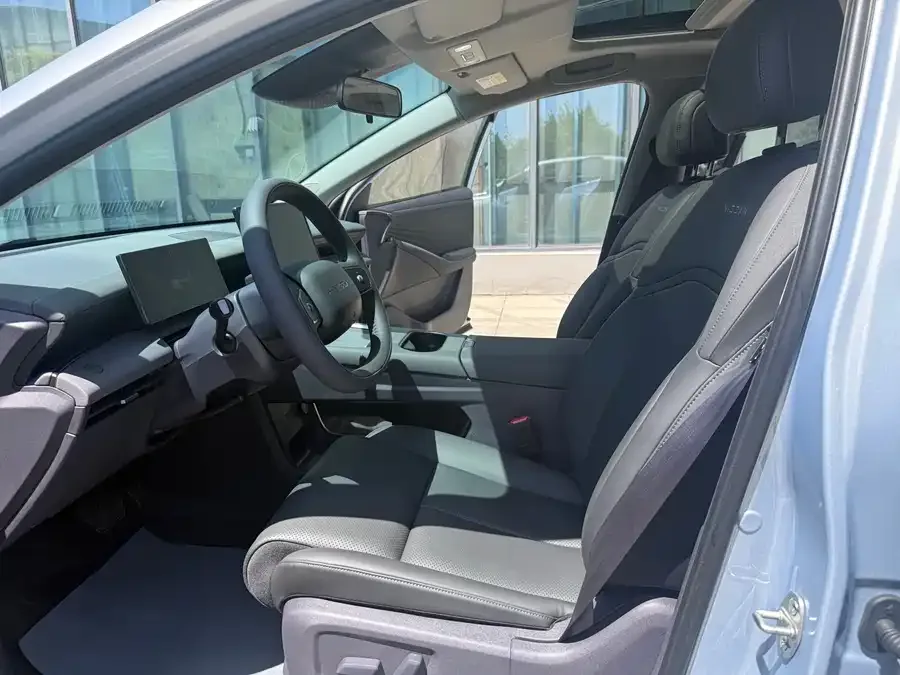 Nissan N6 Nissan N6 2026 180 Pro 2026 — миниатюра 4