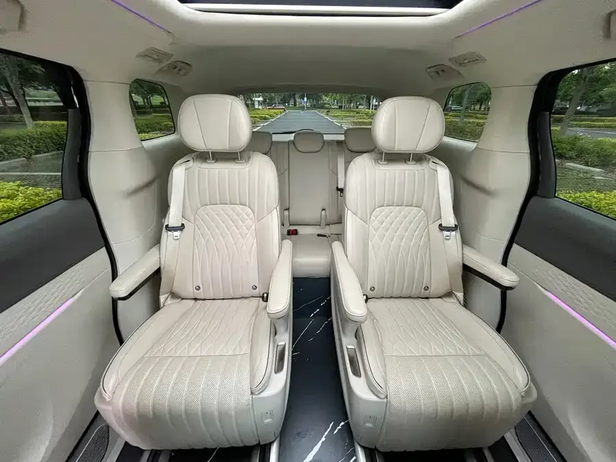 Voyah Lantu Dreamer VOYAH 2024 PHEV Ultra-Long-Range Flagship Edition 2023 — миниатюра 5