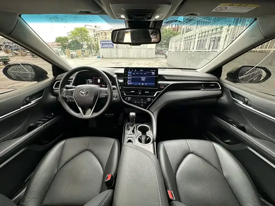 Toyota Camry Camry 2023 2.5G Deluxe Edition 2023 — миниатюра 3