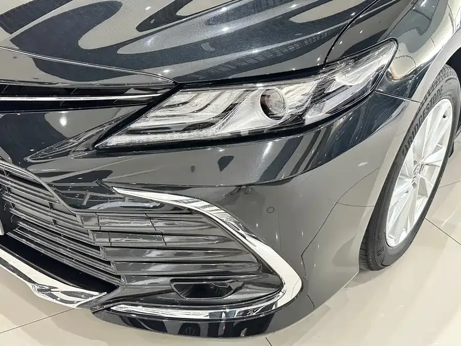 Toyota Camry Camry 2023 2.0G Deluxe Edition 2024 — миниатюра 3