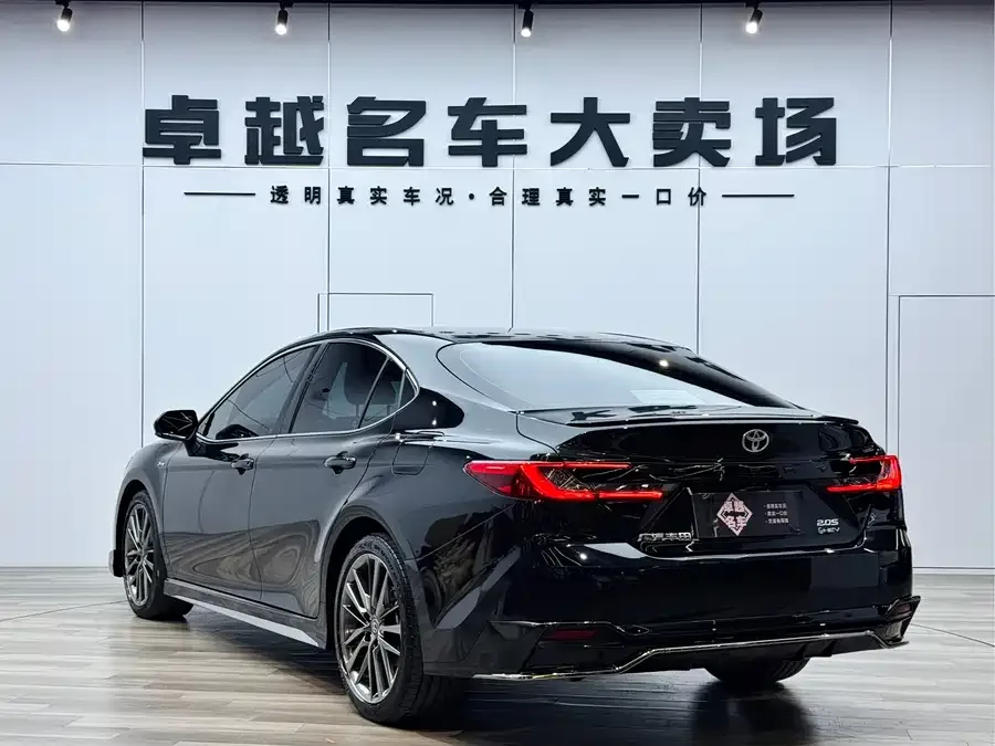 Toyota Camry Camry 2024 Hybrid 2.0HXS Sport PLUS Edition 2025 — миниатюра 2
