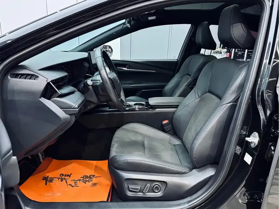 Toyota Camry Camry 2024 Hybrid 2.0HXS Sport PLUS Edition 2025 — миниатюра 3