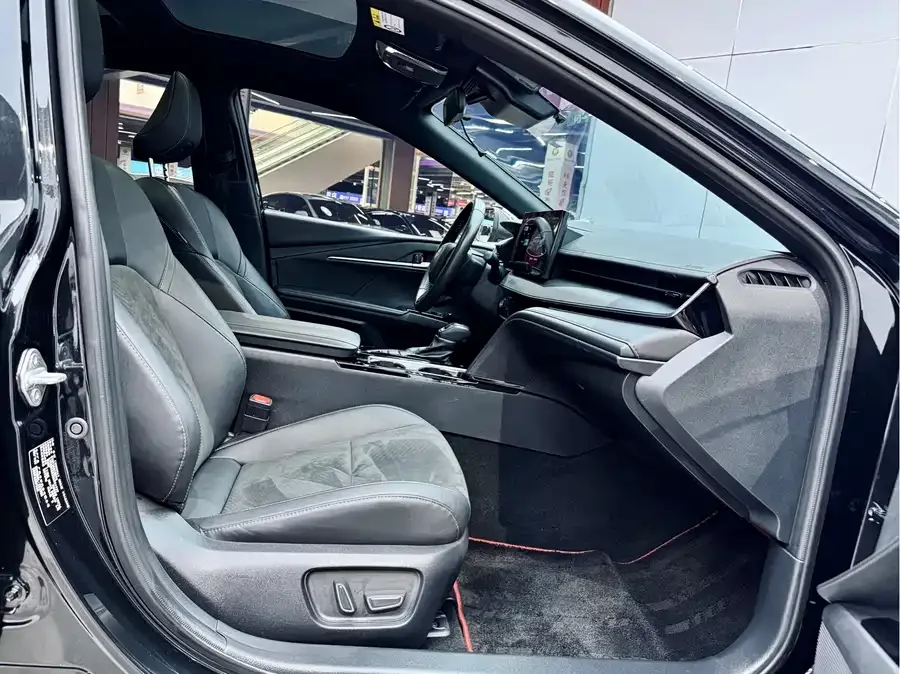 Toyota Camry Camry 2024 Hybrid 2.0HXS Sport PLUS Edition 2025 — миниатюра 5