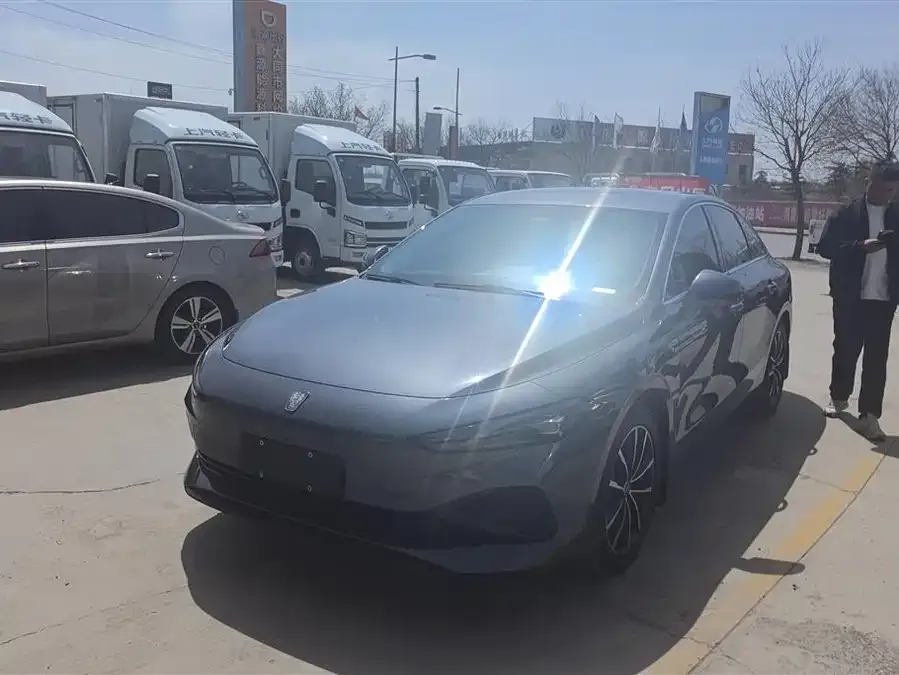 Roewe D7 Roewe D7 2025 DMH 125km World Champion Flagship Edition 2025 — фото 1, купить с доставкой в Москву