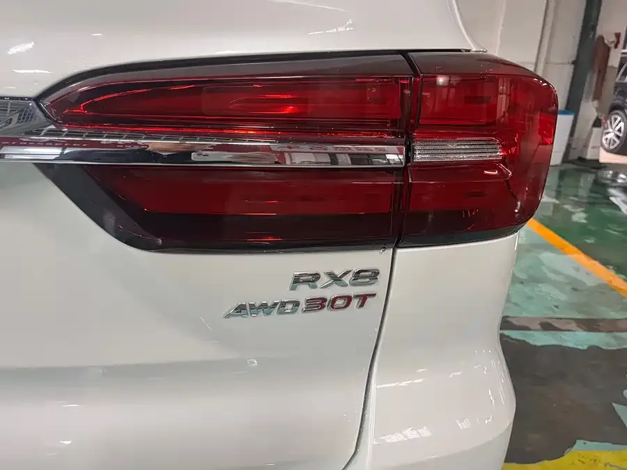 Roewe RX8 Roewe RX8 2019 30T Intelligent Networked Four-wheel Drive Super Supreme Edition 2022 — миниатюра 3