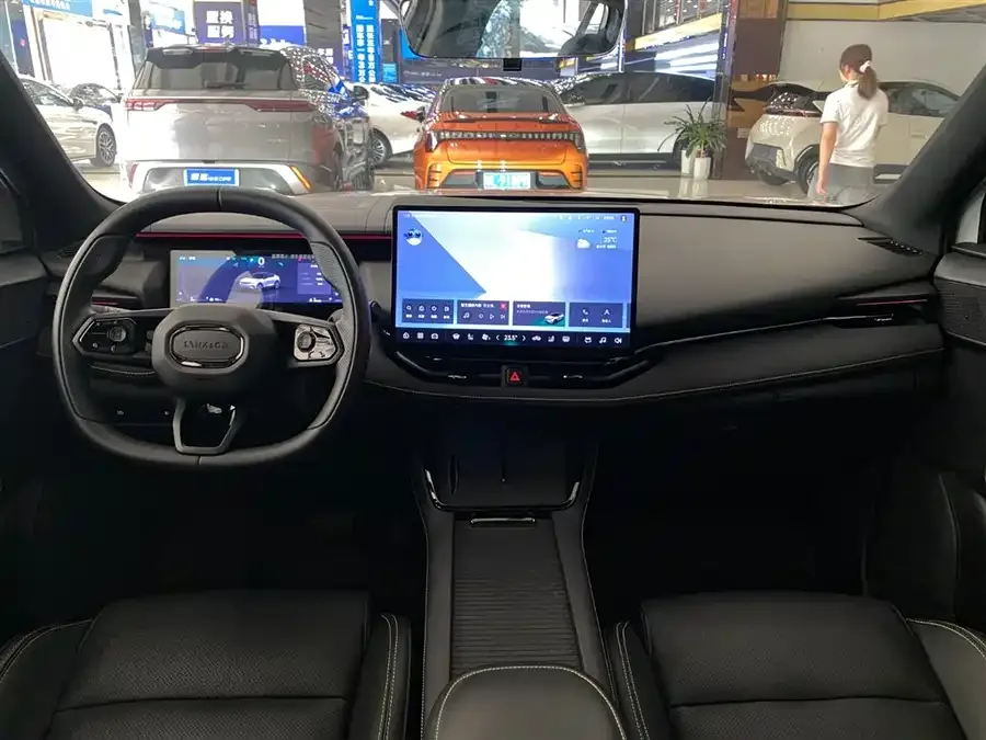 Lynk & Co 06 Lynk & Co 06 2025 Renew 1.5T Halo 2024 — миниатюра 5