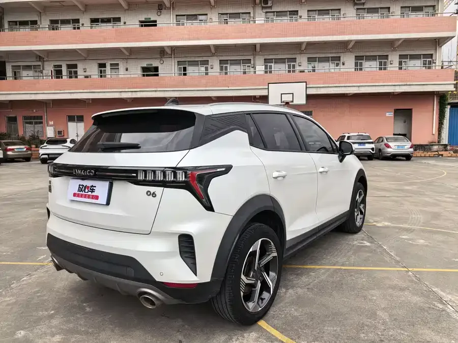 Lynk & Co 06 Lynk & Co 06 2023 Remix 1.5T Halo 2023 — миниатюра 2