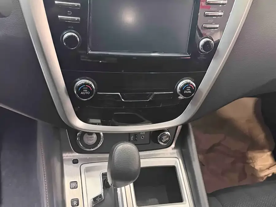 Nissan Murano Loulan 2021 2.5L XE 2WD Elite Edition 2023 — миниатюра 3