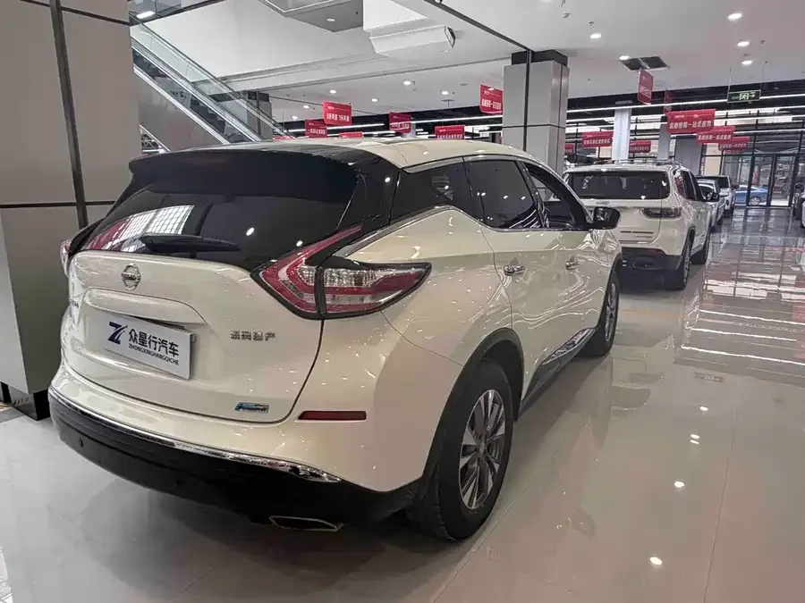 Nissan Murano Loulan 2021 2.5L XE 2WD Elite Edition 2023 — миниатюра 4