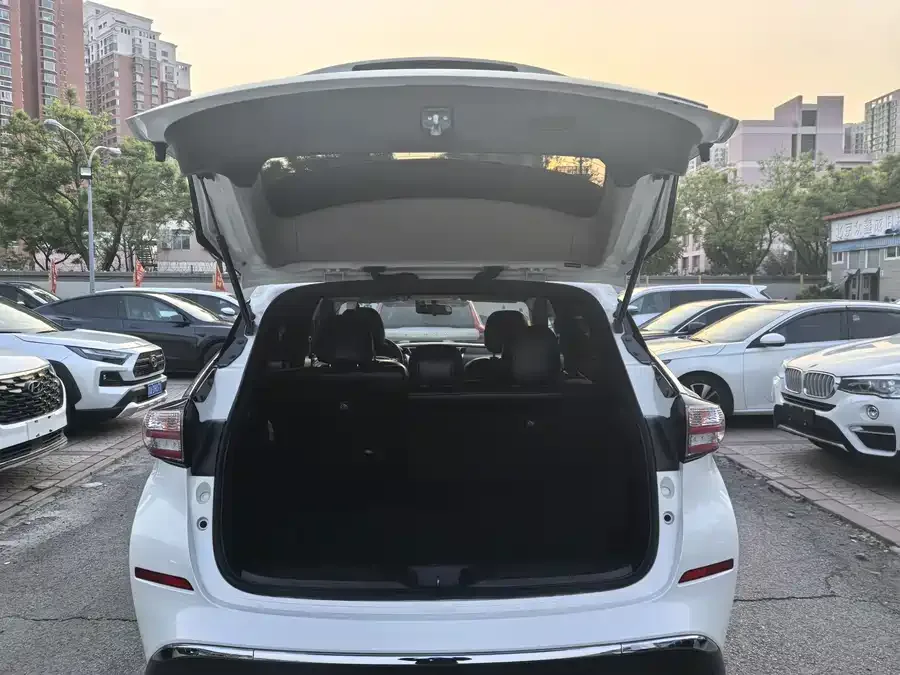 Nissan Murano Loulan 2021 2.5L XL 2WD Intelligent Linked Deluxe Edition 2023 — миниатюра 5