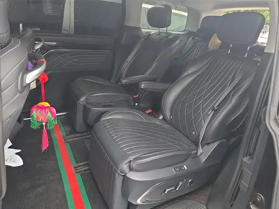 Maxus G90 2022 2.0T Galaxy seven-seater version 2023 — миниатюра 5