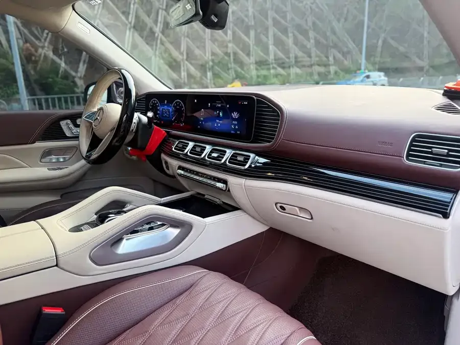 Mercedes-Benz GLS Mercedes-Benz GLS 2024 GLS 450 4MATIC luxury model 2025 — миниатюра 3