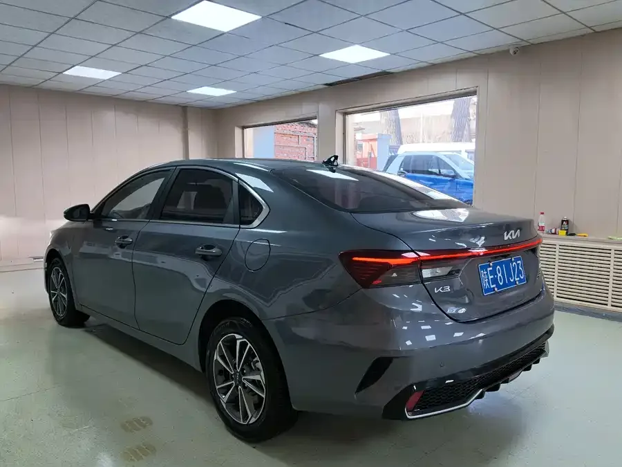 Kia K3 2024 1.5L CVT Comfort Premium Edition 2025 — миниатюра 2